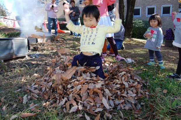 そとで・たべるあそぶ　「１２月の畑」